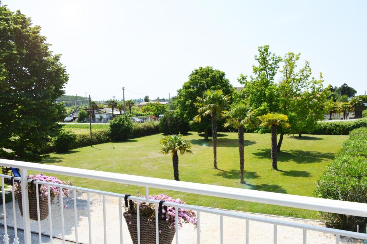 Villa Roma Holidays Jesolo Kültér fotó