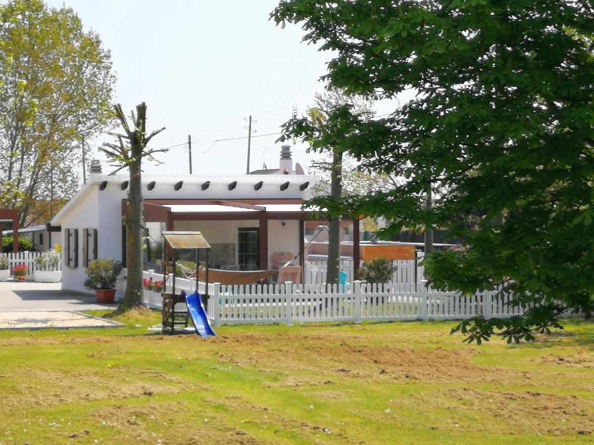 Villa Roma Holidays Jesolo Kültér fotó