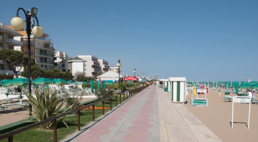 Villa Roma Holidays Jesolo Szoba fotó