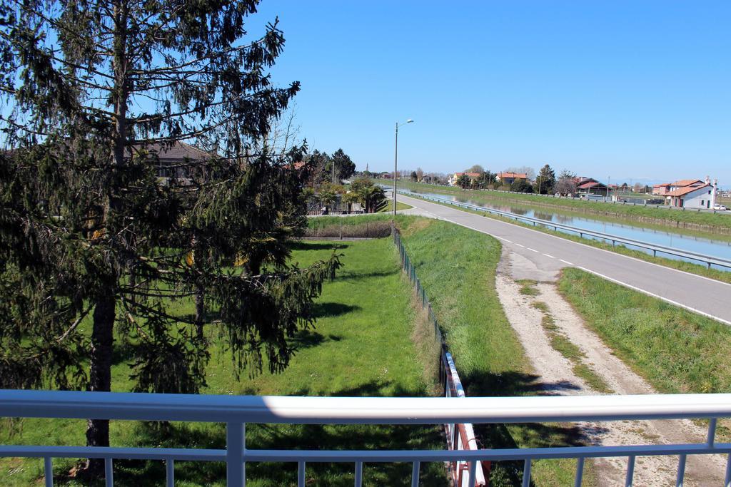 Villa Roma Holidays Jesolo Szoba fotó