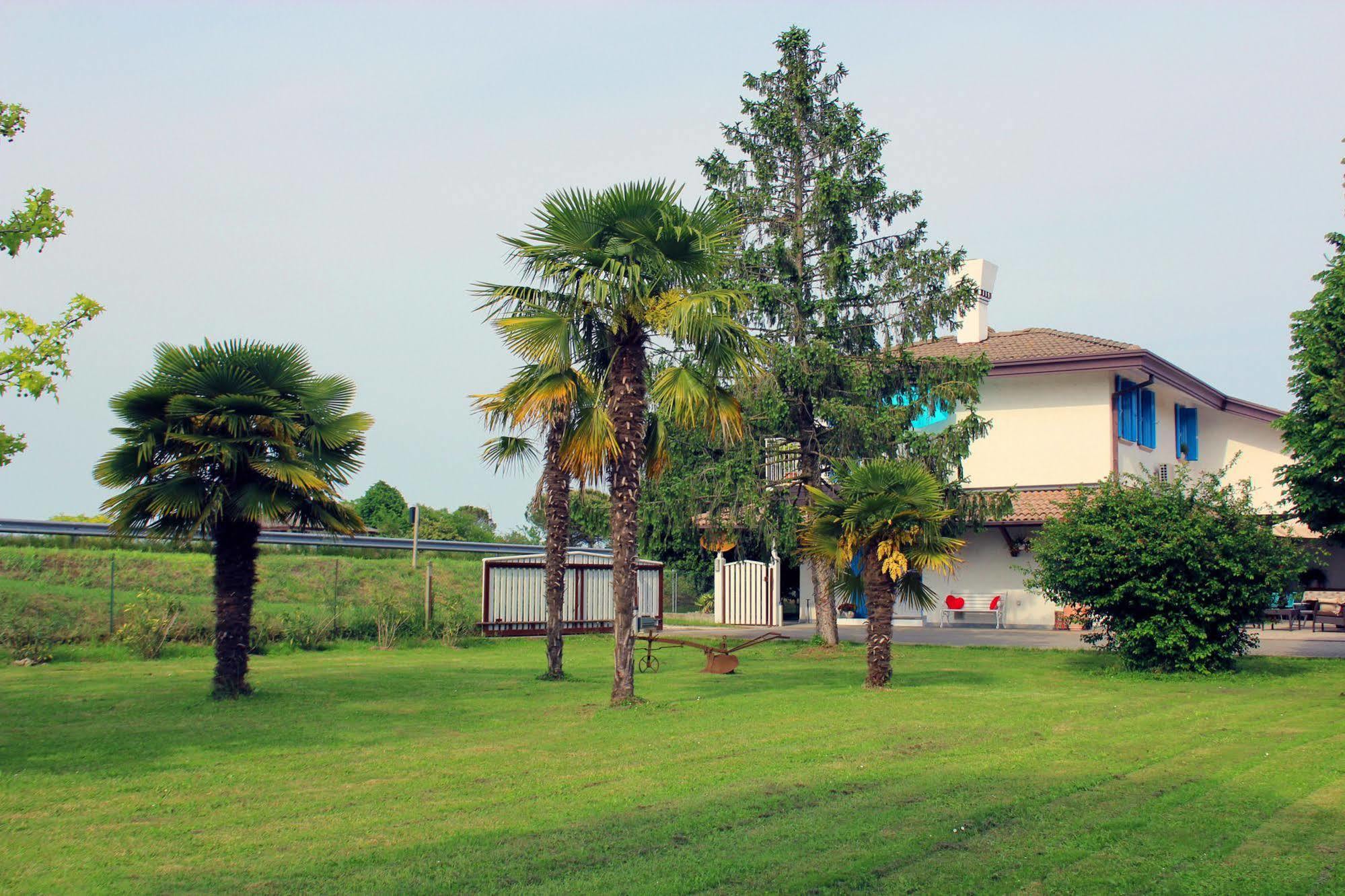 Villa Roma Holidays Jesolo Kültér fotó